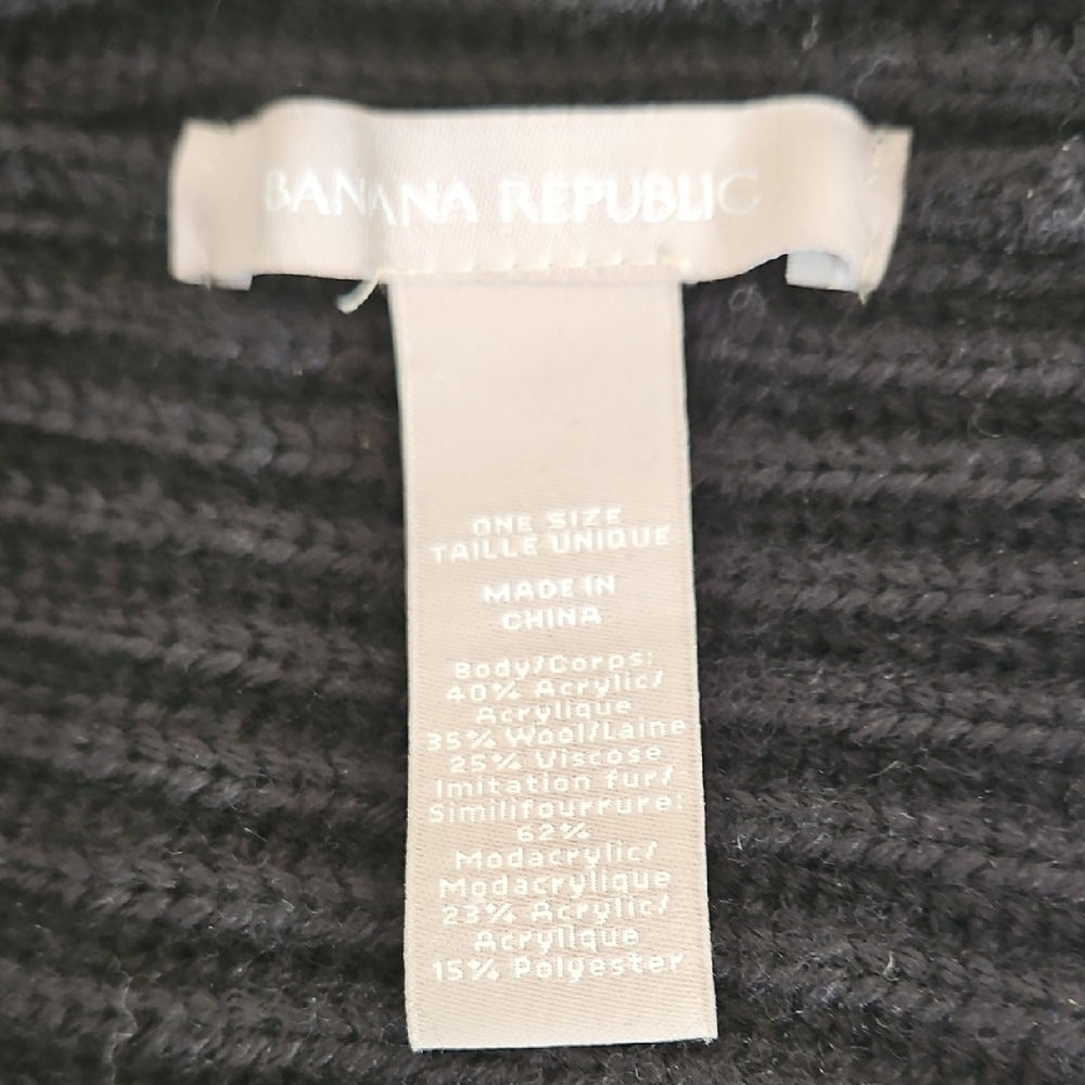 Banana Republic Black Knit Beanie with Pom Pom - Picture 3 of 3